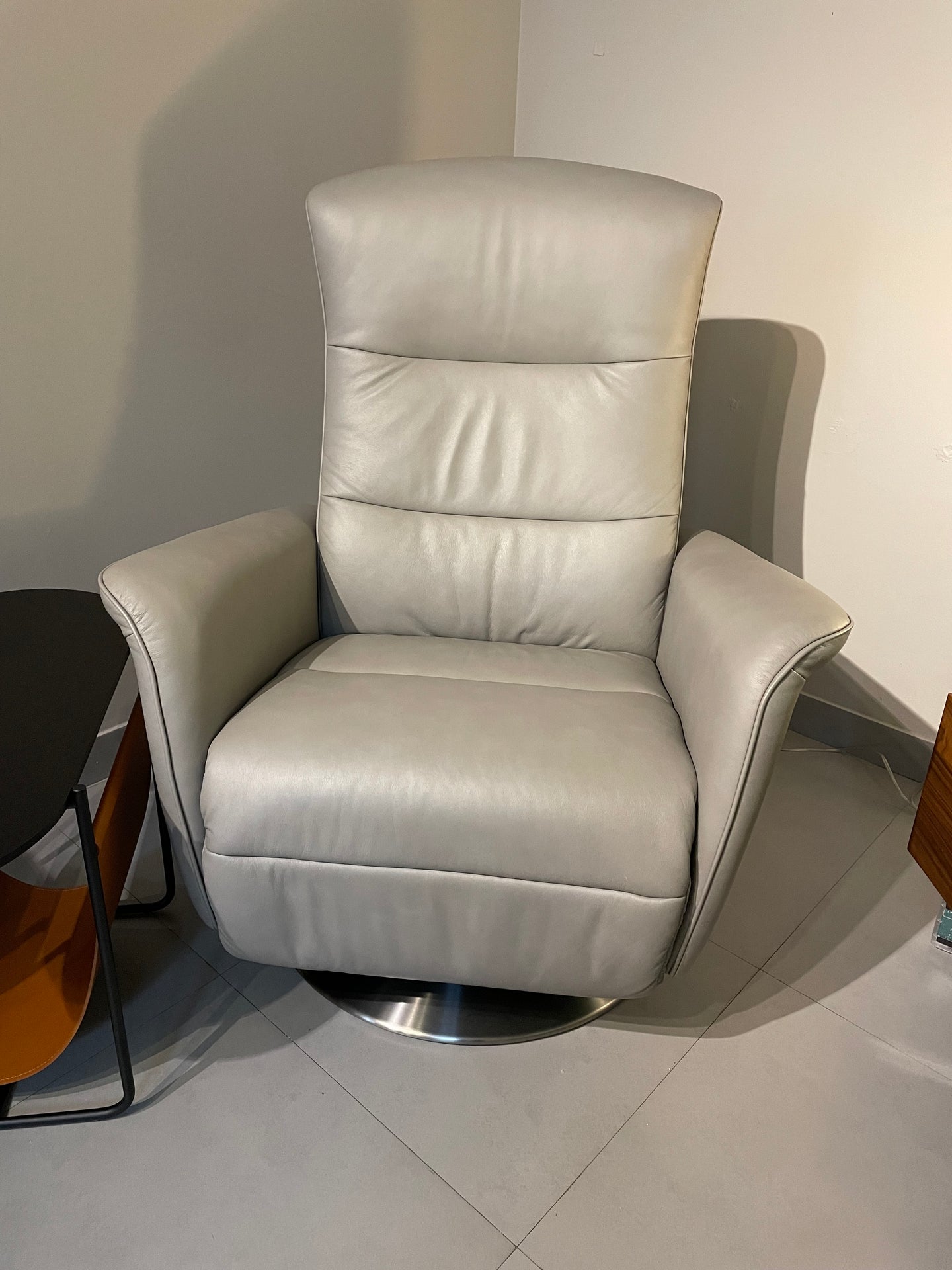 Stressless Recliner Mike Automatic with moon base in Chrome Medium Paloma Silver Grey Leather- CLEARANCE ITEM