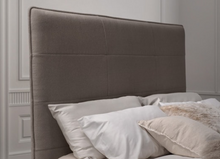 Load image into Gallery viewer, Victoria Bed
